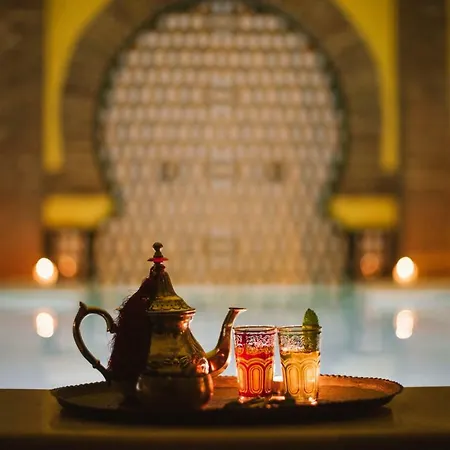 And Arab Baths Apartment *